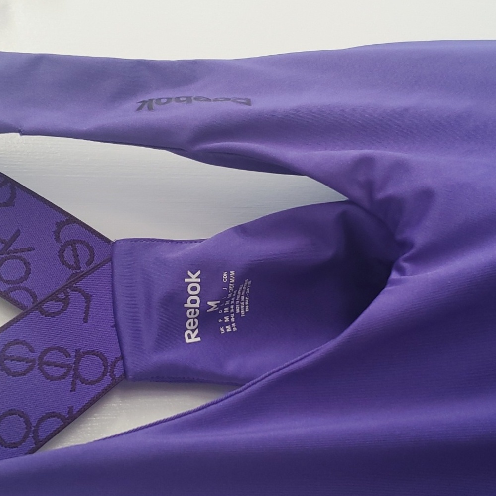 Reebok Women’s Tank Top M Purple Racerback Activewear Shelf Bra Gym Workout - Picture 2 of 5
